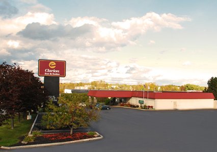 Clarion Inn Fairgrounds Syracuse 01.[1]